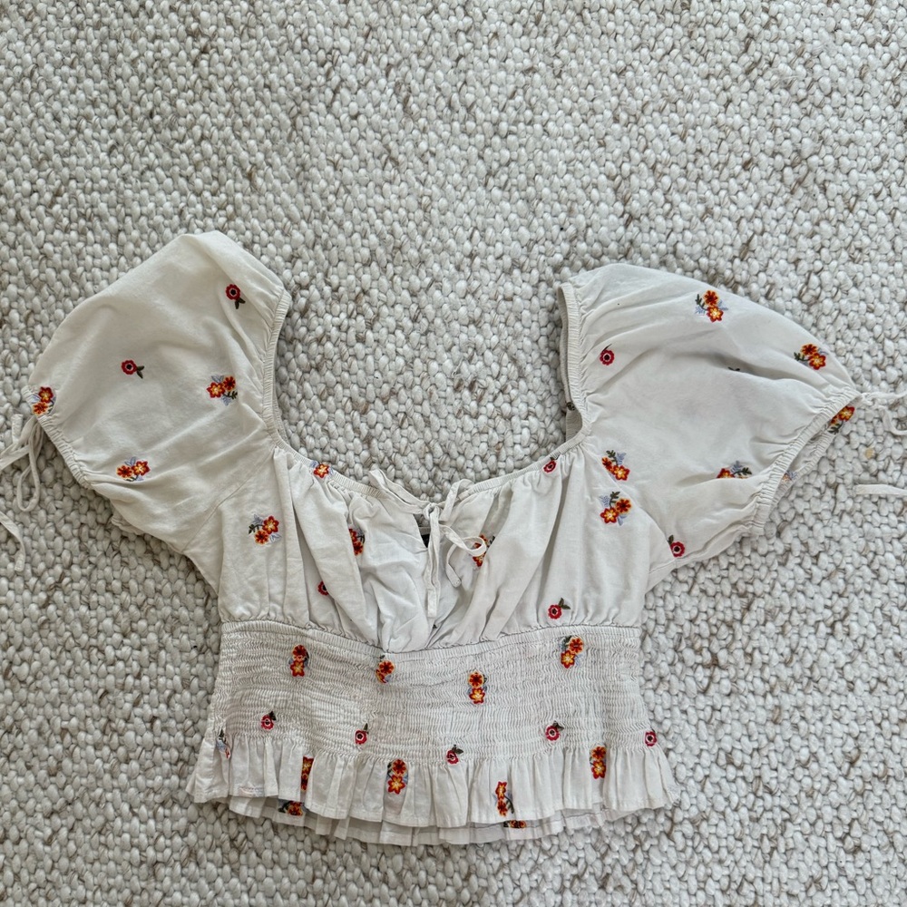 Forever 21 Cream Floral Blouse